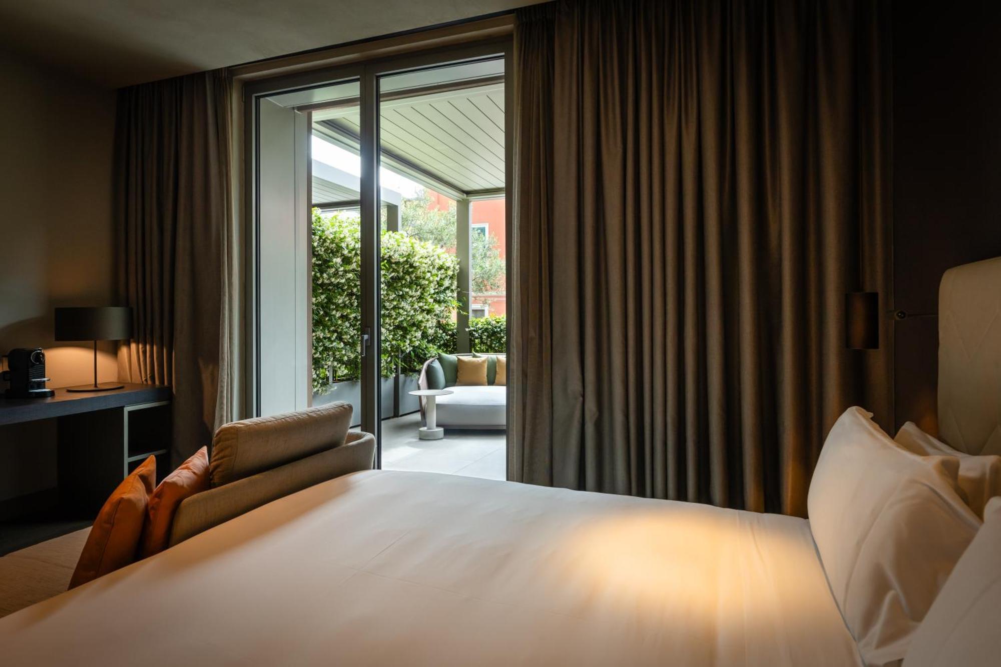 Deluxe Double Room Balcony